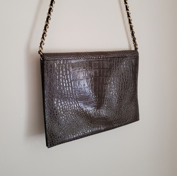 Vintage Gray Vinyl Faux Snakeskin Flat Envelope Purse with Chain - Picture 4 of 10